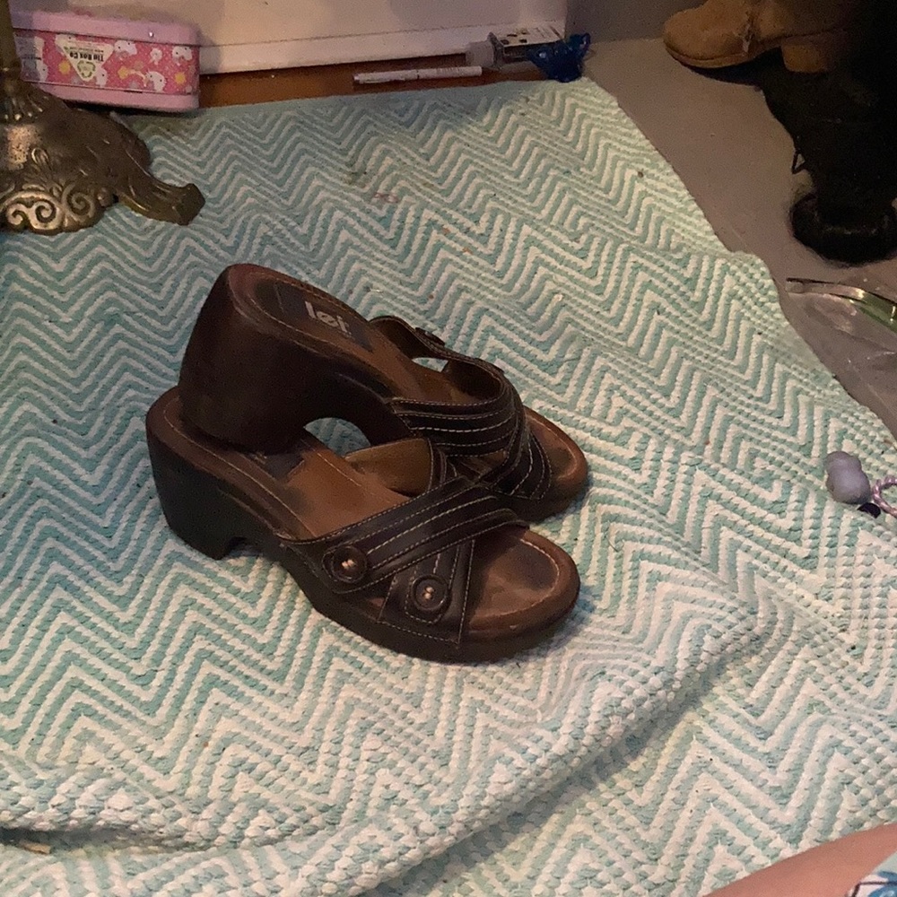 Kind a nice they’re comfy there keels a good for adults